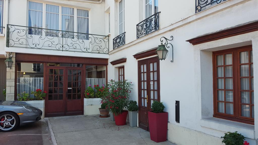 Hotel Du Cheval Rouge Versailles Bagian luar foto